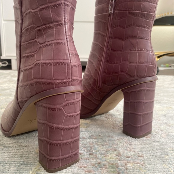 Marc Fisher Mlunella Croc Embossed Knee 